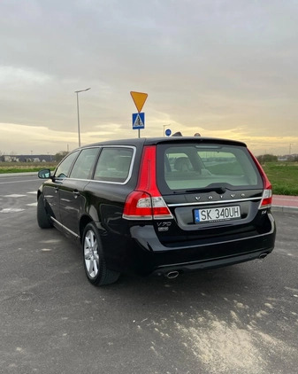 Volvo V70 cena 56500 przebieg: 157800, rok produkcji 2015 z Rzeszów małe 562